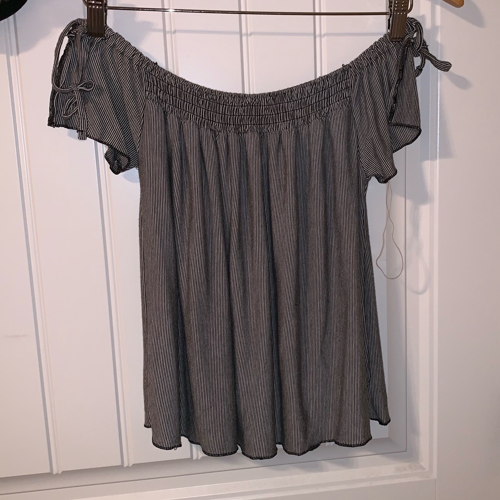 American eagle crop top